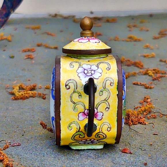 Vintage B. Yee Chinemel Copper Miniature Teapot Box - Picture 5 of 6